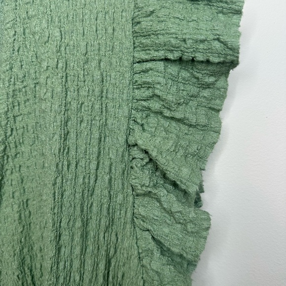 Elegant Green Wrap Top - Picture 5 of 6
